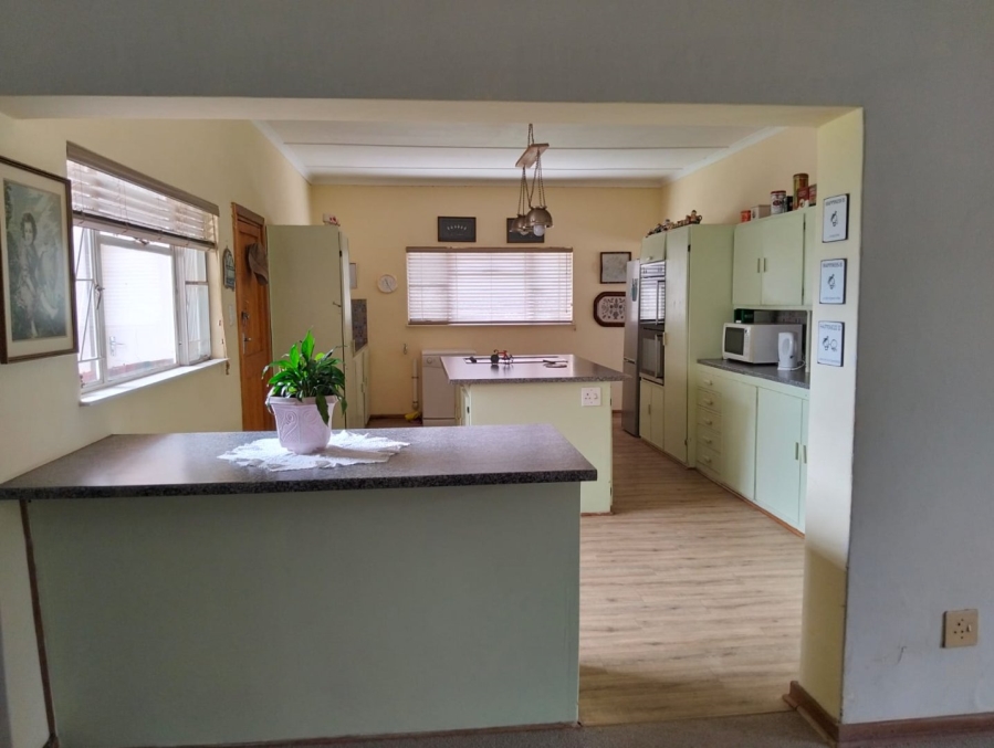 6 Bedroom Property for Sale in Colesberg Northern Cape